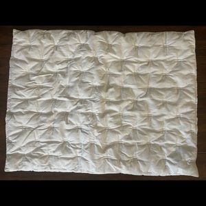 NWOT Vera Wang Bedding- Luster Bedding Sham in Alabaster